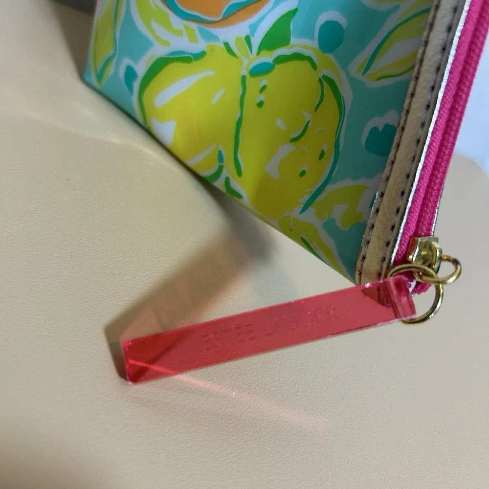 Lilly Pulitzer  Estee Lauder Makeup Bag Lemons Green Yellow New without Tags